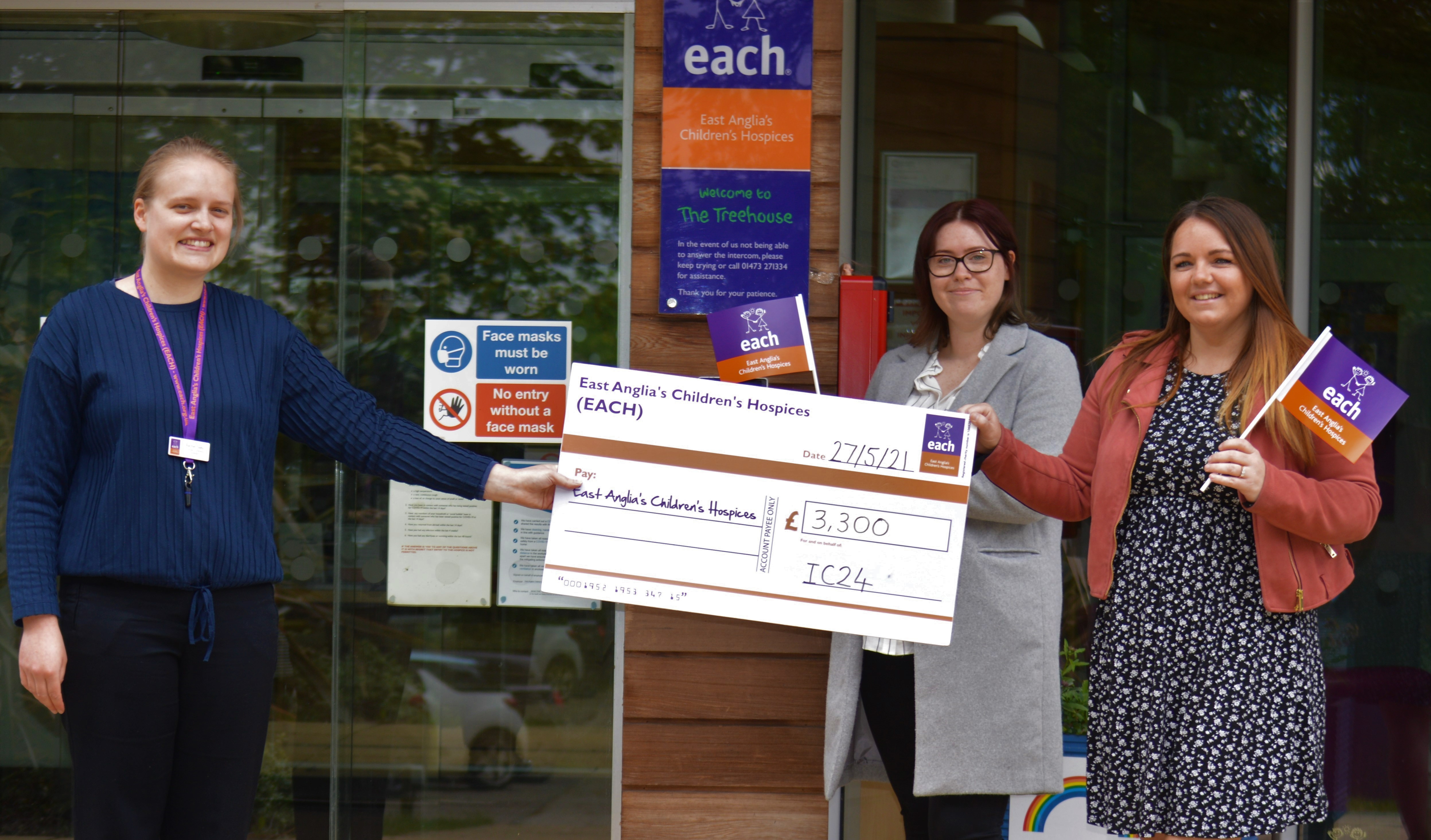 Rachel Dally, Suffolk and East Essex Corporate Fundraising Assistant for EACH (left), with Lucy Thomas (centre) and Jade Goodwin (right) from IC24’s Ipswich NHS 111 contact centre